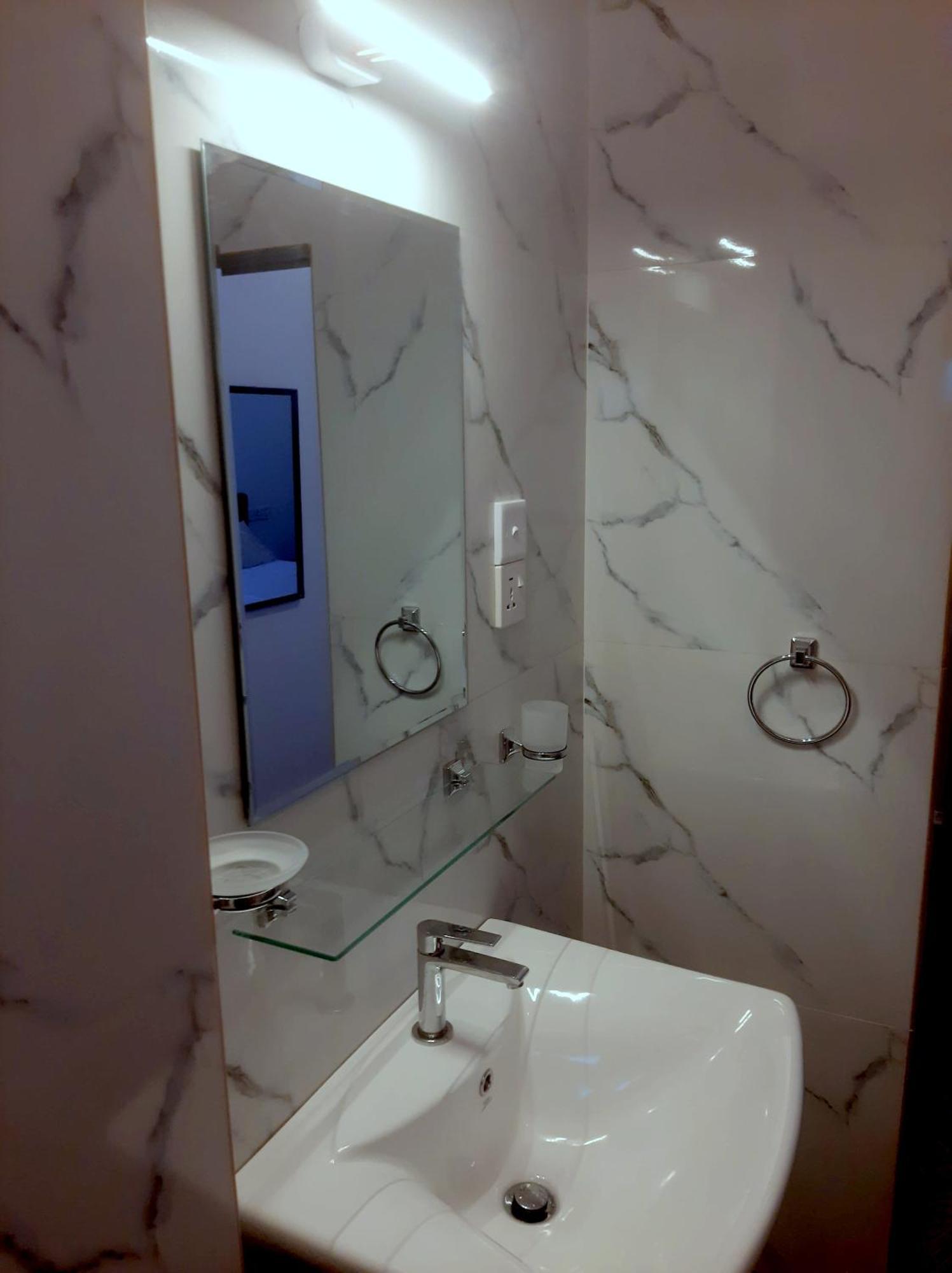 Weerakoon Garden Guest Hotel Hikkaduwa Luaran gambar
