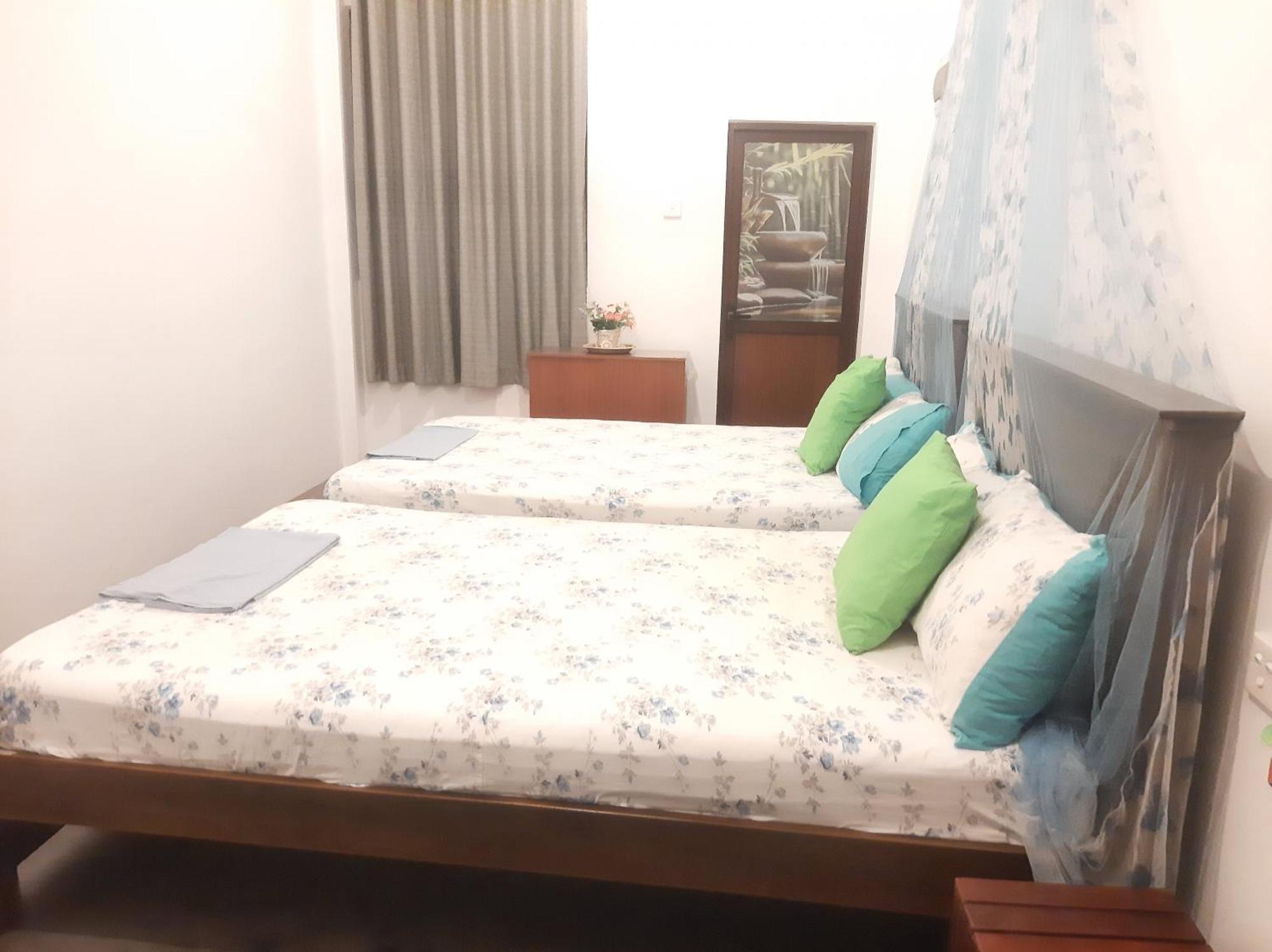 Weerakoon Garden Guest Hotel Hikkaduwa Luaran gambar