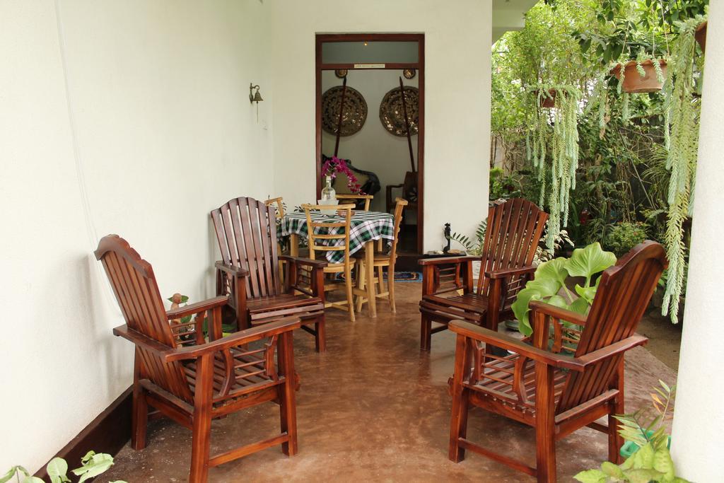 Weerakoon Garden Guest Hotel Hikkaduwa Luaran gambar